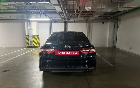 Toyota Camry, 2020 год, 2 950 000 рублей, 5 фотография