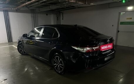 Toyota Camry, 2020 год, 2 950 000 рублей, 4 фотография