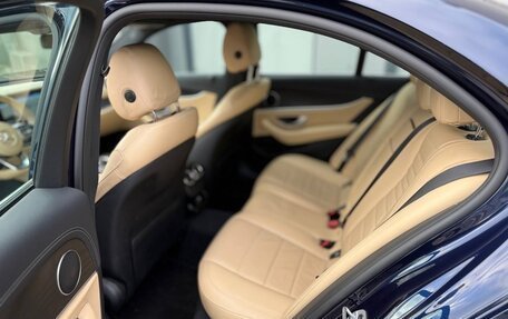 Mercedes-Benz E-Класс, 2019 год, 4 100 000 рублей, 5 фотография