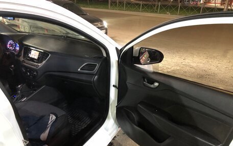 Hyundai Solaris II рестайлинг, 2018 год, 740 000 рублей, 6 фотография