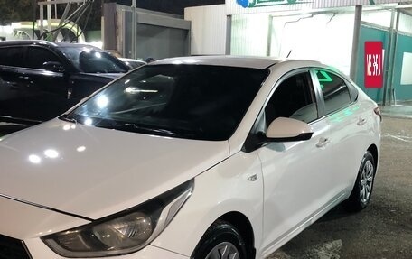 Hyundai Solaris II рестайлинг, 2018 год, 740 000 рублей, 8 фотография