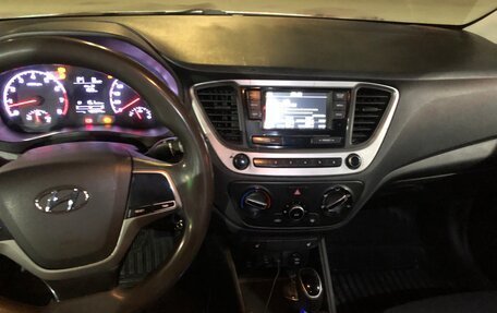 Hyundai Solaris II рестайлинг, 2018 год, 740 000 рублей, 13 фотография