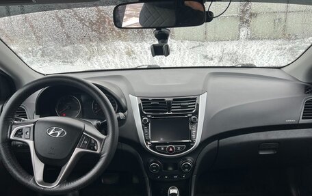 Hyundai Solaris II рестайлинг, 2016 год, 1 050 000 рублей, 15 фотография