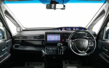 Honda Stepwgn IV, 2016 год, 2 000 000 рублей, 9 фотография