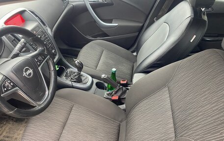 Opel Astra J, 2013 год, 350 000 рублей, 9 фотография