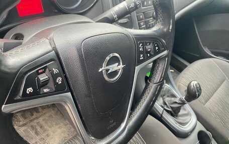 Opel Astra J, 2013 год, 350 000 рублей, 11 фотография