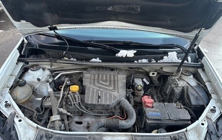 Renault Logan II, 2017 год, 820 000 рублей, 8 фотография