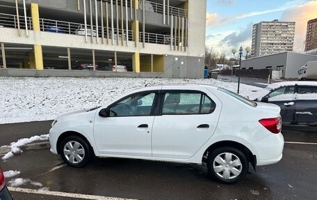 Renault Logan II, 2017 год, 820 000 рублей, 2 фотография