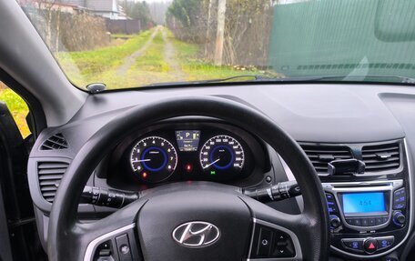 Hyundai Solaris II рестайлинг, 2011 год, 650 000 рублей, 9 фотография