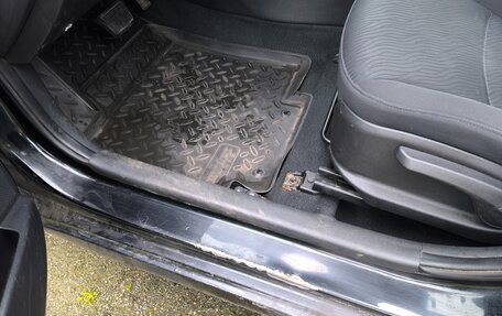 Hyundai Solaris II рестайлинг, 2011 год, 650 000 рублей, 12 фотография