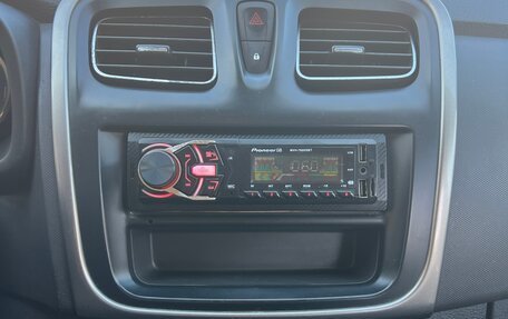 Renault Logan II, 2018 год, 450 000 рублей, 17 фотография