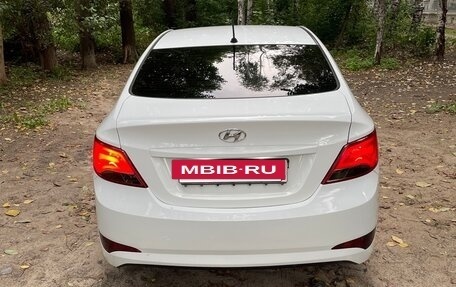 Hyundai Solaris II рестайлинг, 2014 год, 800 000 рублей, 3 фотография