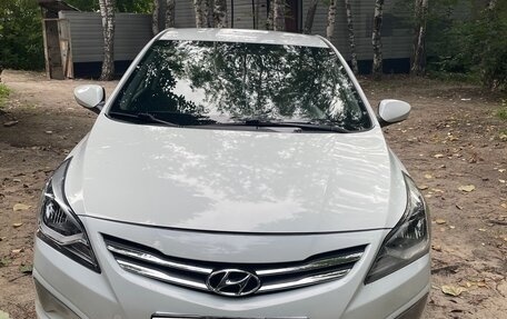 Hyundai Solaris II рестайлинг, 2014 год, 800 000 рублей, 4 фотография