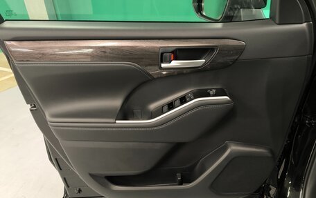 Toyota Highlander, 2025 год, 6 300 000 рублей, 10 фотография