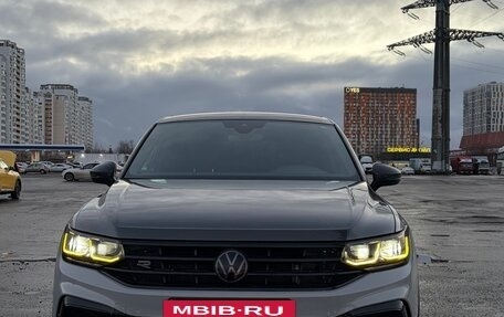 Volkswagen Tiguan II, 2021 год, 3 500 000 рублей, 2 фотография