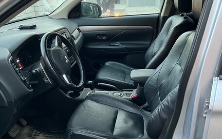 Mitsubishi Outlander III рестайлинг 3, 2012 год, 1 850 000 рублей, 8 фотография