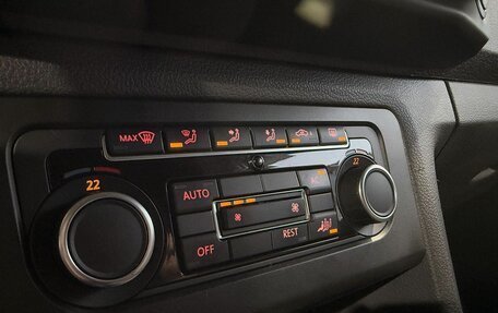 Volkswagen Amarok I рестайлинг, 2012 год, 1 199 000 рублей, 10 фотография