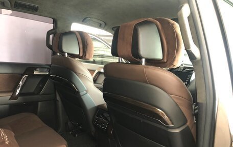 Toyota Land Cruiser Prado 150 рестайлинг 2, 2020 год, 8 300 000 рублей, 7 фотография