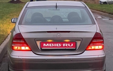 Mercedes-Benz C-Класс, 2004 год, 520 000 рублей, 2 фотография