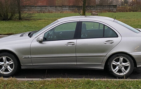 Mercedes-Benz C-Класс, 2004 год, 520 000 рублей, 6 фотография