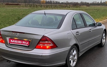 Mercedes-Benz C-Класс, 2004 год, 520 000 рублей, 4 фотография