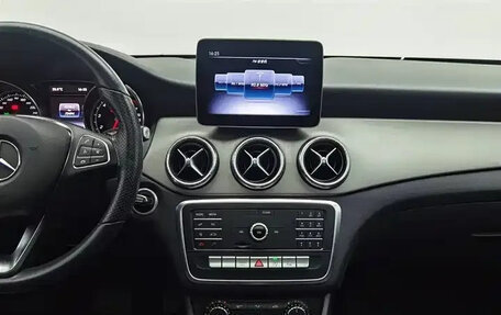 Mercedes-Benz CLA, 2019 год, 1 243 000 рублей, 7 фотография