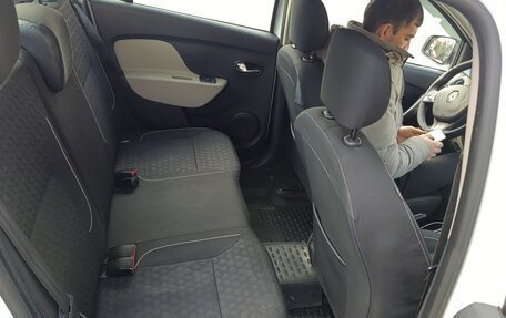 Renault Logan II, 2014 год, 450 000 рублей, 5 фотография