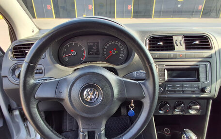Volkswagen Polo VI (EU Market), 2015 год, 850 000 рублей, 2 фотография
