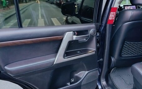 Toyota Land Cruiser 200, 2016 год, 6 000 000 рублей, 13 фотография