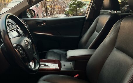 Toyota Camry, 2013 год, 1 570 000 рублей, 6 фотография