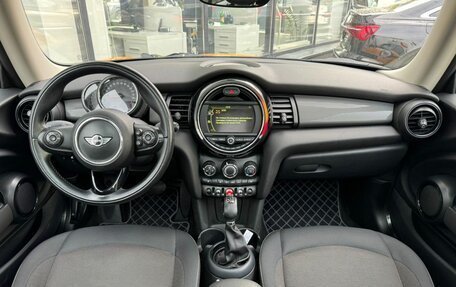 MINI Hatch, 2016 год, 1 780 000 рублей, 9 фотография