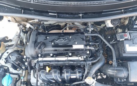 Hyundai Solaris II рестайлинг, 2016 год, 1 050 000 рублей, 1 фотография