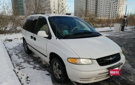 Chrysler Voyager IV, 2000 год, 350 000 рублей, 3 фотография