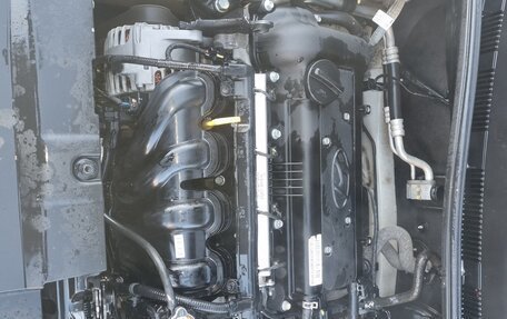 Hyundai Solaris II рестайлинг, 2016 год, 1 050 000 рублей, 2 фотография