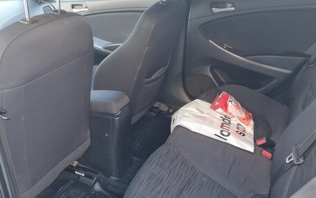 Hyundai Solaris II рестайлинг, 2016 год, 1 050 000 рублей, 3 фотография