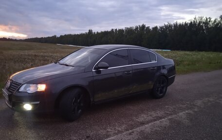 Volkswagen Passat B6, 2007 год, 450 000 рублей, 2 фотография