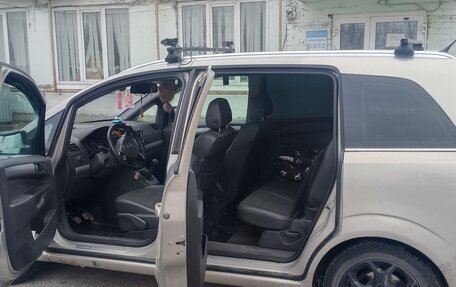 Opel Zafira B, 2010 год, 650 000 рублей, 8 фотография