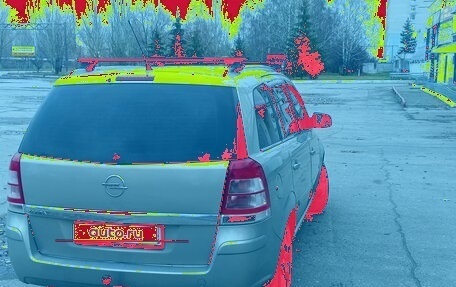 Opel Zafira B, 2010 год, 650 000 рублей, 3 фотография