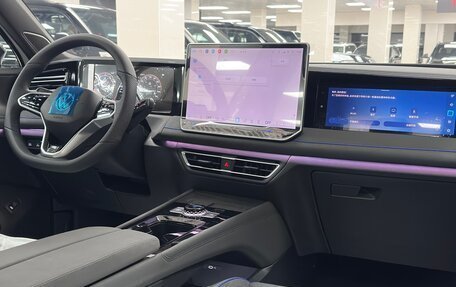 Volkswagen Tiguan, 2025 год, 4 950 000 рублей, 7 фотография