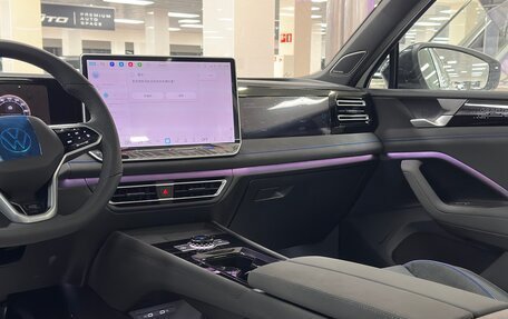 Volkswagen Tiguan, 2025 год, 4 950 000 рублей, 8 фотография