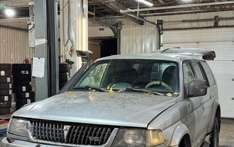 Mitsubishi Pajero Sport II рестайлинг, 1999 год, 550 000 рублей, 29 фотография