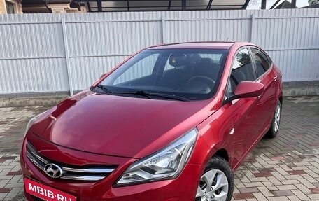 Hyundai Solaris II рестайлинг, 2015 год, 795 000 рублей, 1 фотография