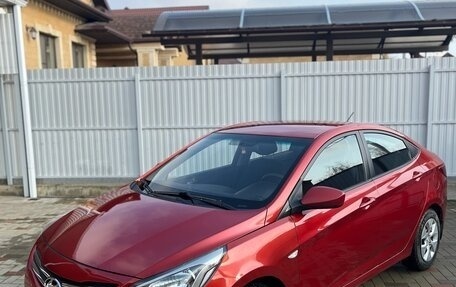 Hyundai Solaris II рестайлинг, 2015 год, 795 000 рублей, 3 фотография