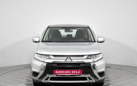 Mitsubishi Outlander III рестайлинг 3, 2018 год, 1 749 000 рублей, 2 фотография
