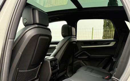 Porsche Cayenne III, 2025 год, 18 800 000 рублей, 16 фотография