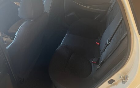 Hyundai Solaris II рестайлинг, 2016 год, 750 000 рублей, 5 фотография