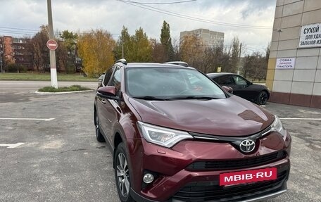Toyota RAV4, 2018 год, 2 500 000 рублей, 2 фотография