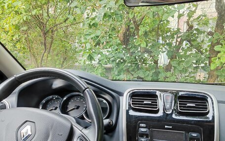 Renault Logan II, 2017 год, 840 000 рублей, 2 фотография