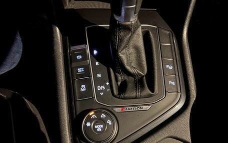 Volkswagen Tiguan II, 2017 год, 1 870 000 рублей, 16 фотография