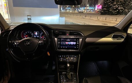 Volkswagen Tiguan II, 2017 год, 1 870 000 рублей, 12 фотография